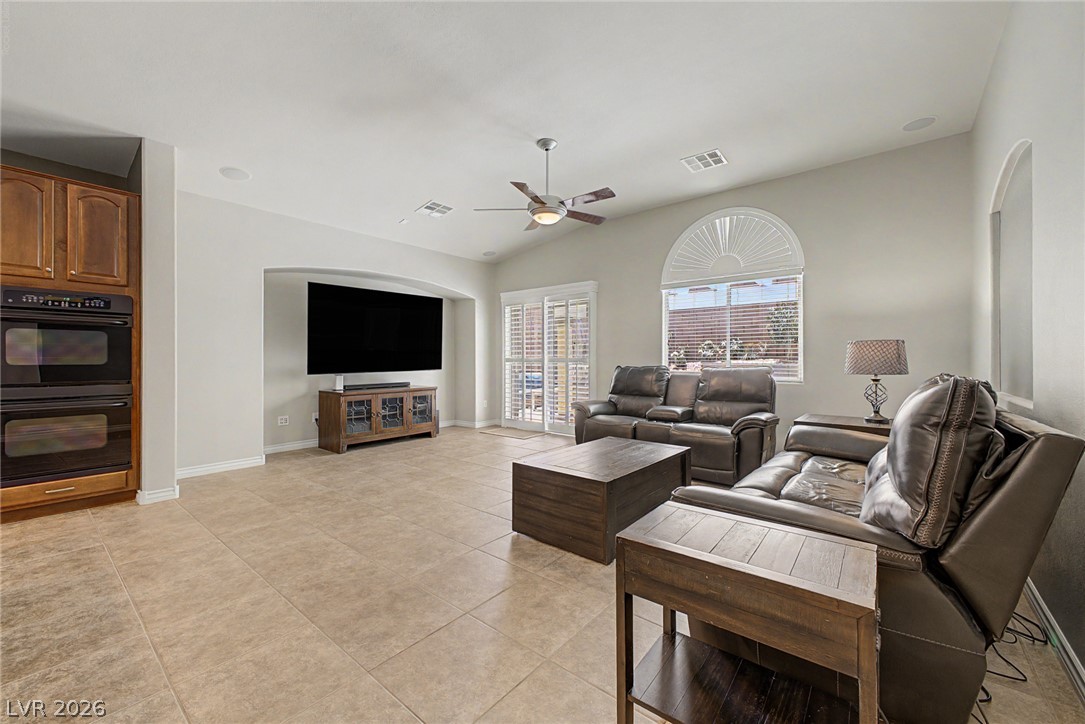 7123 Boomer Beach Street Las Vegas NV 89166