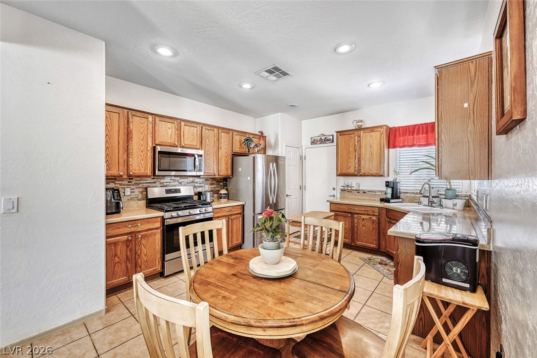 7613 Fruit Dove Street North Las Vegas NV 89084