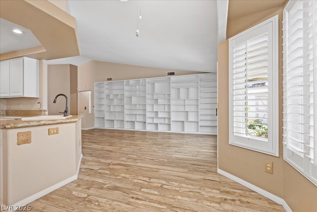 8245 Aqua Spray Avenue Las Vegas NV 89128