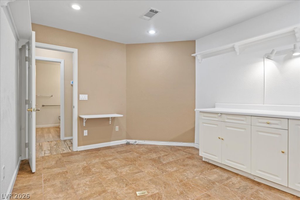 8245 Aqua Spray Avenue Las Vegas NV 89128