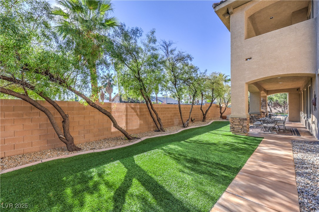 1920 Columbia Crest Court Las Vegas NV 89117