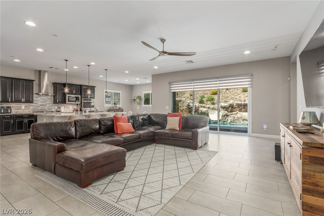 8 Via Tiberina Henderson NV 89011