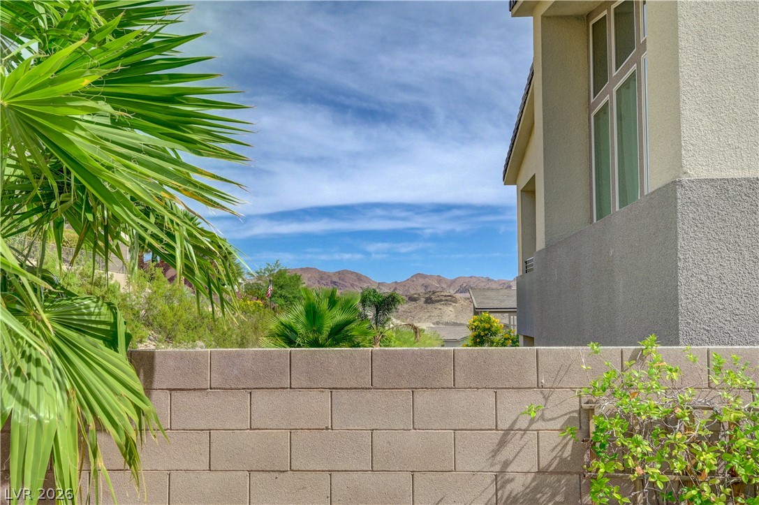 32 Vista Outlook Street Henderson NV 89011
