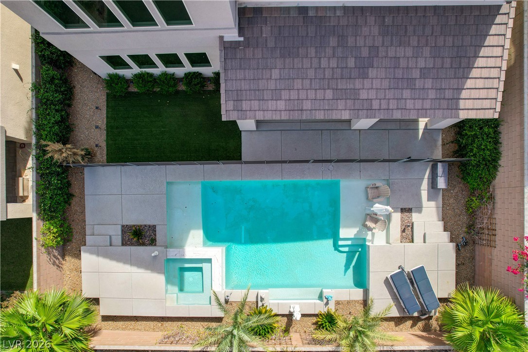 32 Vista Outlook Street Henderson NV 89011