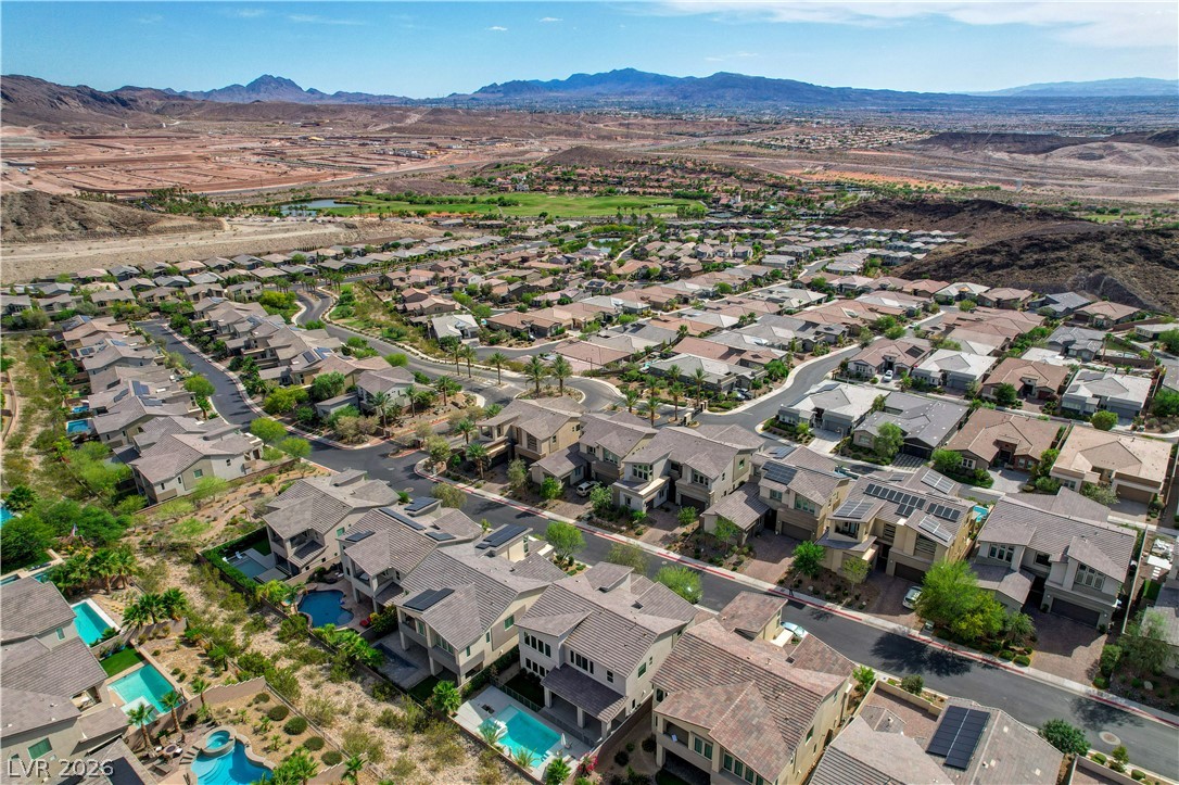 32 Vista Outlook Street Henderson NV 89011
