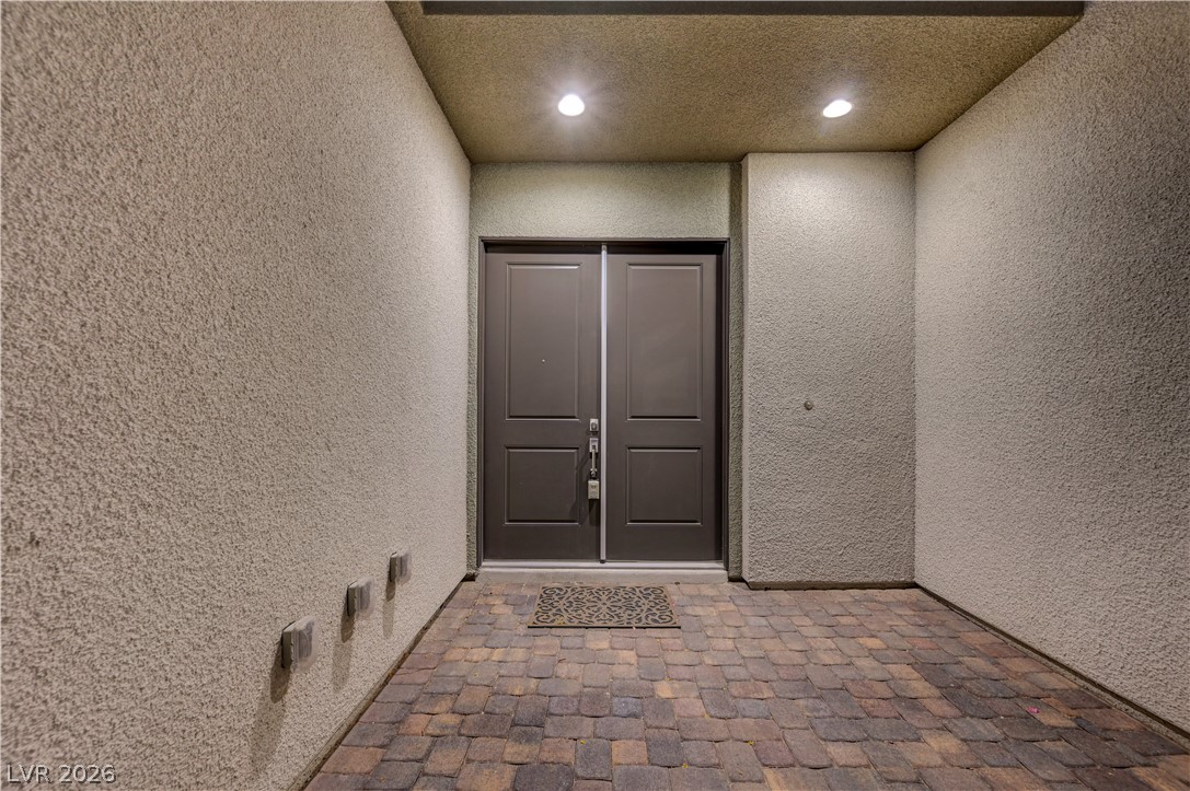 32 Vista Outlook Street Henderson NV 89011
