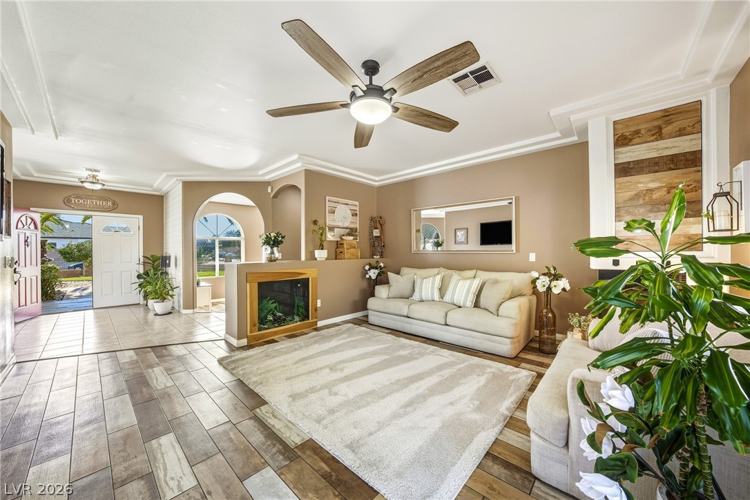 274 Doobie Avenue Las Vegas NV 89183