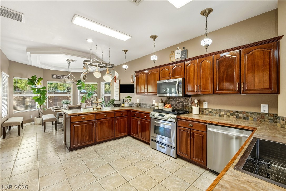274 Doobie Avenue Las Vegas NV 89183