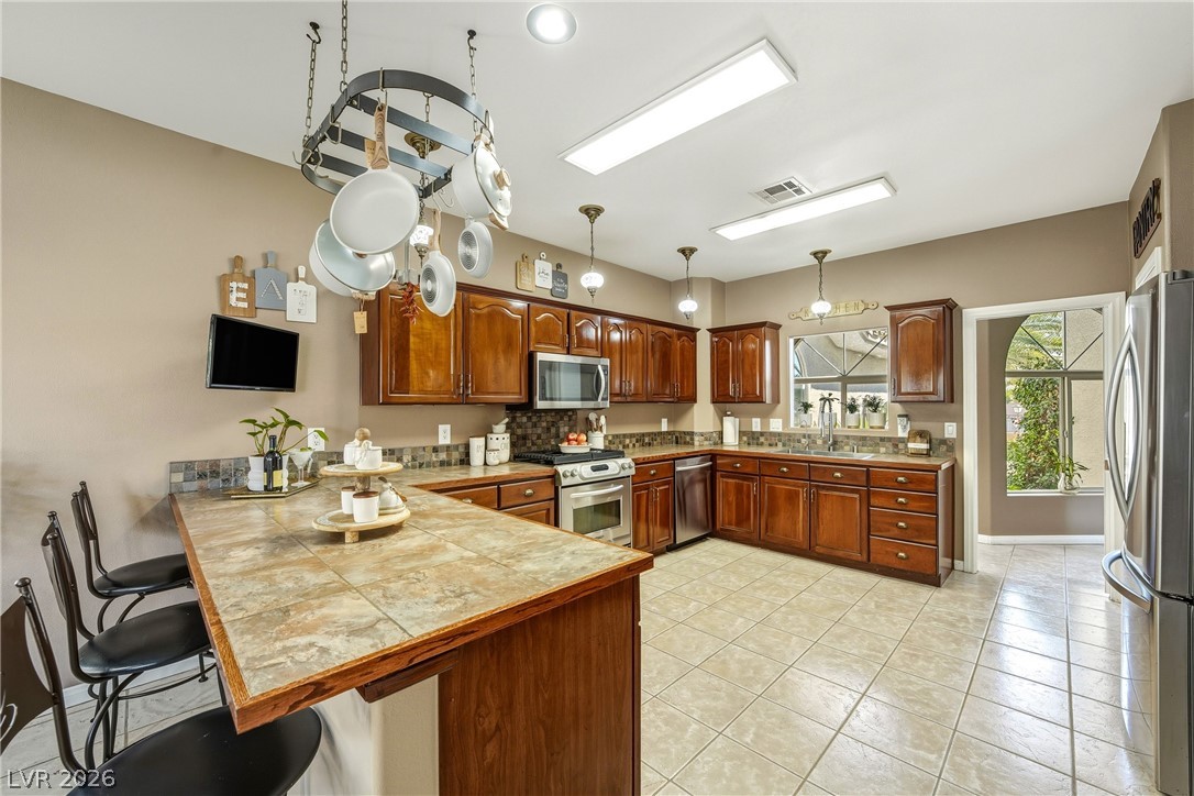 274 Doobie Avenue Las Vegas NV 89183