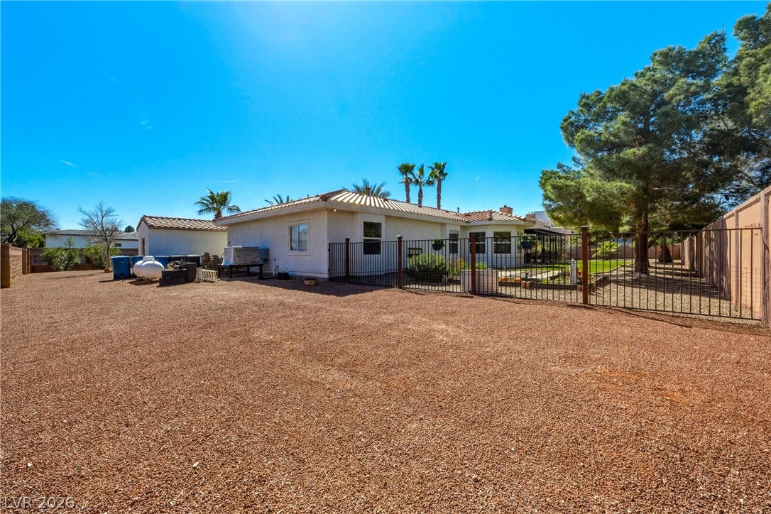 274 Doobie Avenue Las Vegas NV 89183