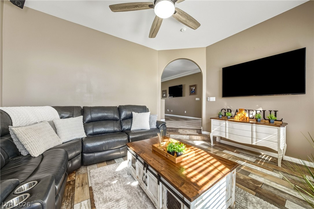 274 Doobie Avenue Las Vegas NV 89183