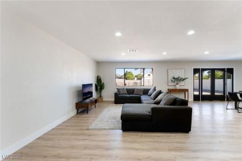 5500 Avenida Vaquero Las Vegas NV 89108