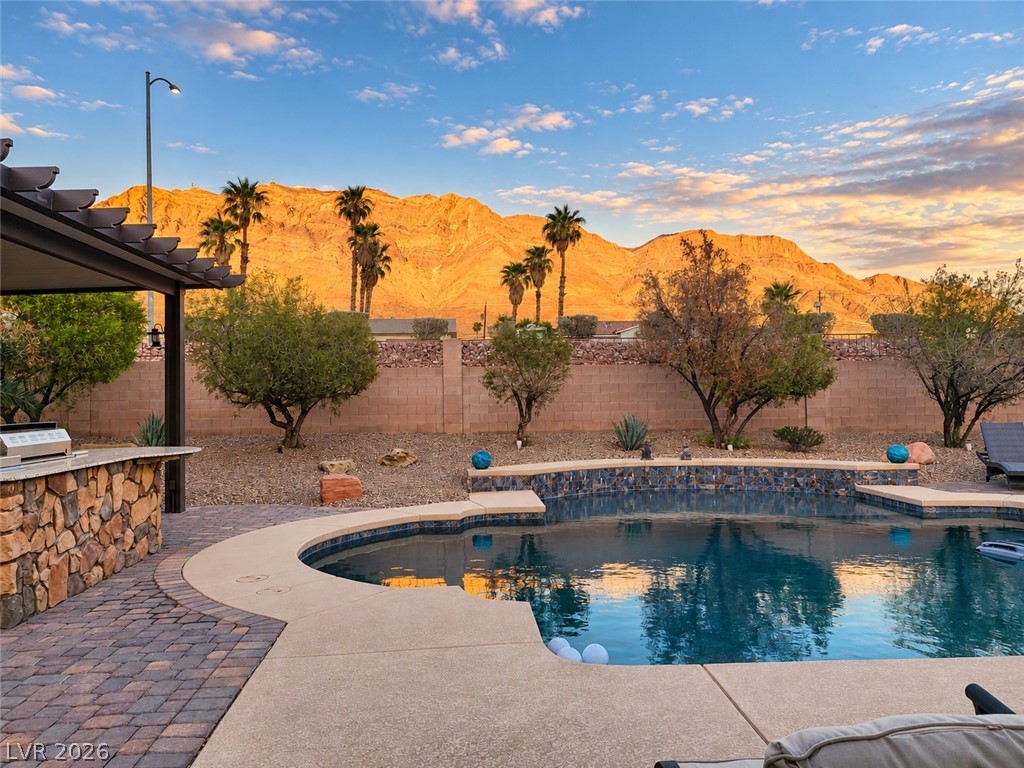 680 Coral View Street Las Vegas NV 89110