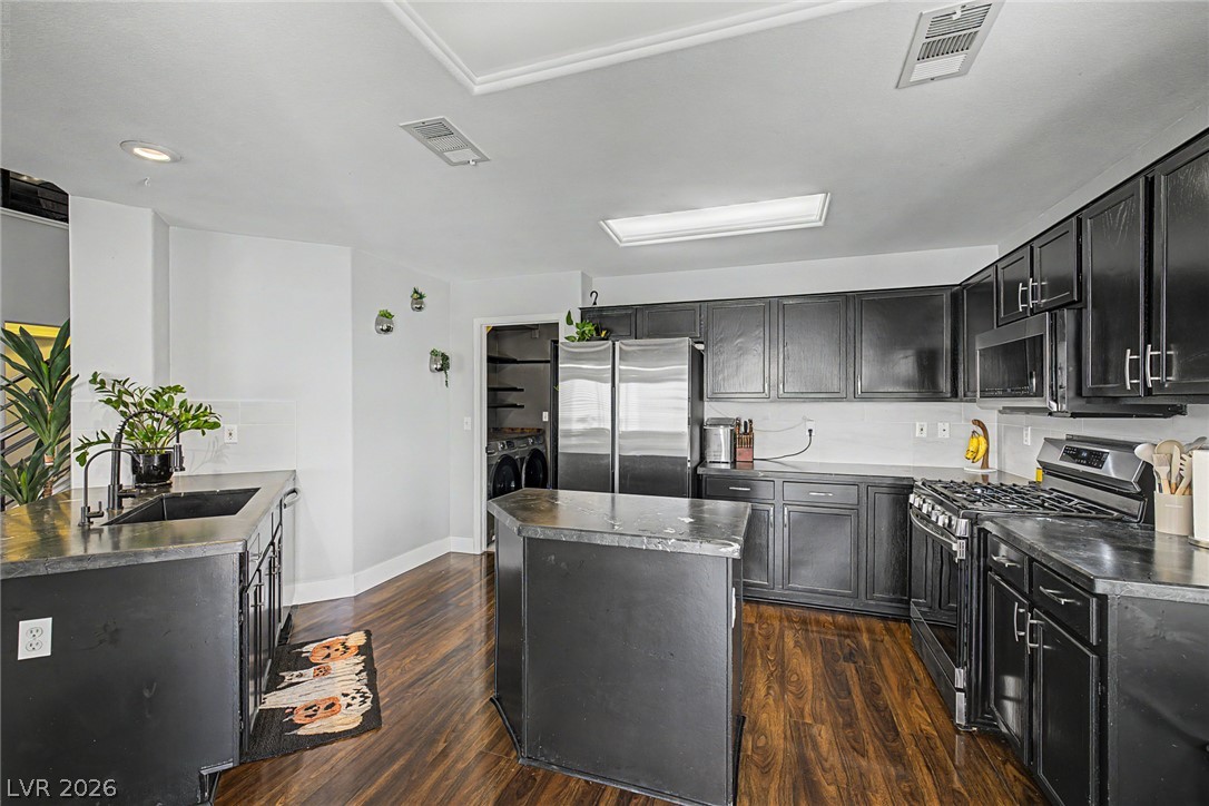 977 Cedar Pines Street Henderson NV 89011
