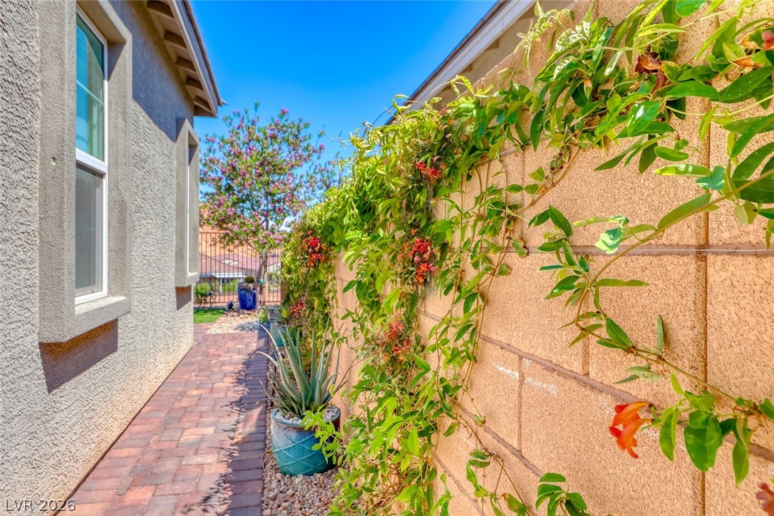 80 Tatahatso Point Street Henderson NV 89011
