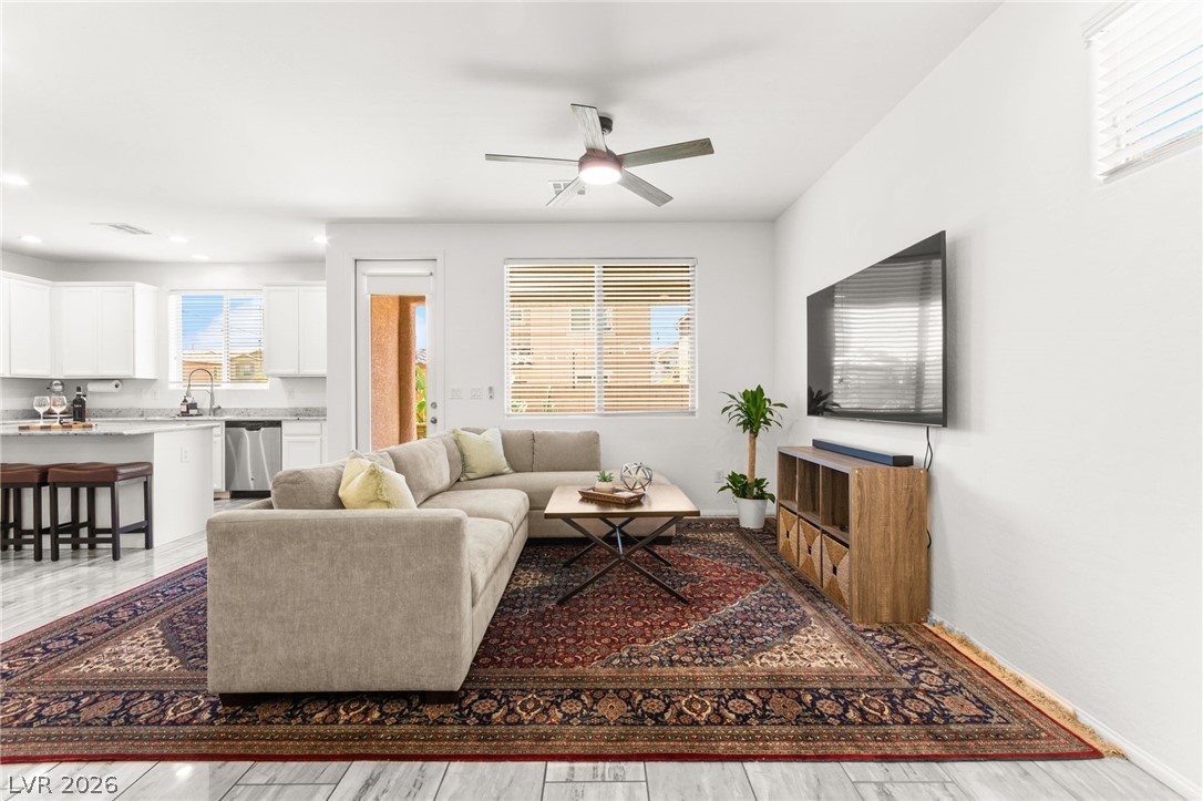 6435 Point Isabel Way Las Vegas NV 89122