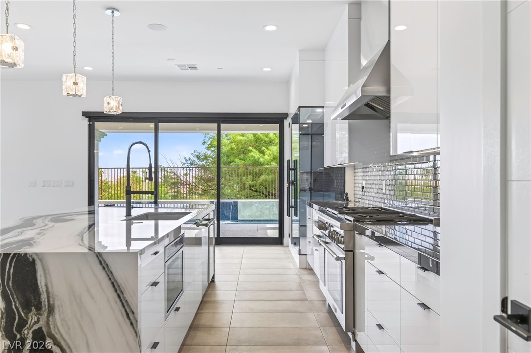 10 Camino La Venta Court Henderson NV 89011