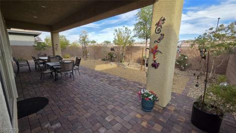 652 Longfeather Street Henderson NV 89011