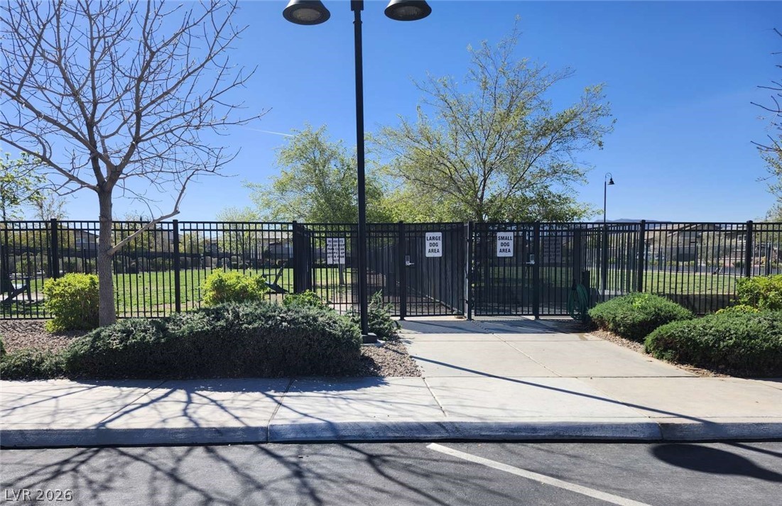 652 Longfeather Street Henderson NV 89011