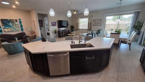 652 Longfeather Street Henderson NV 89011