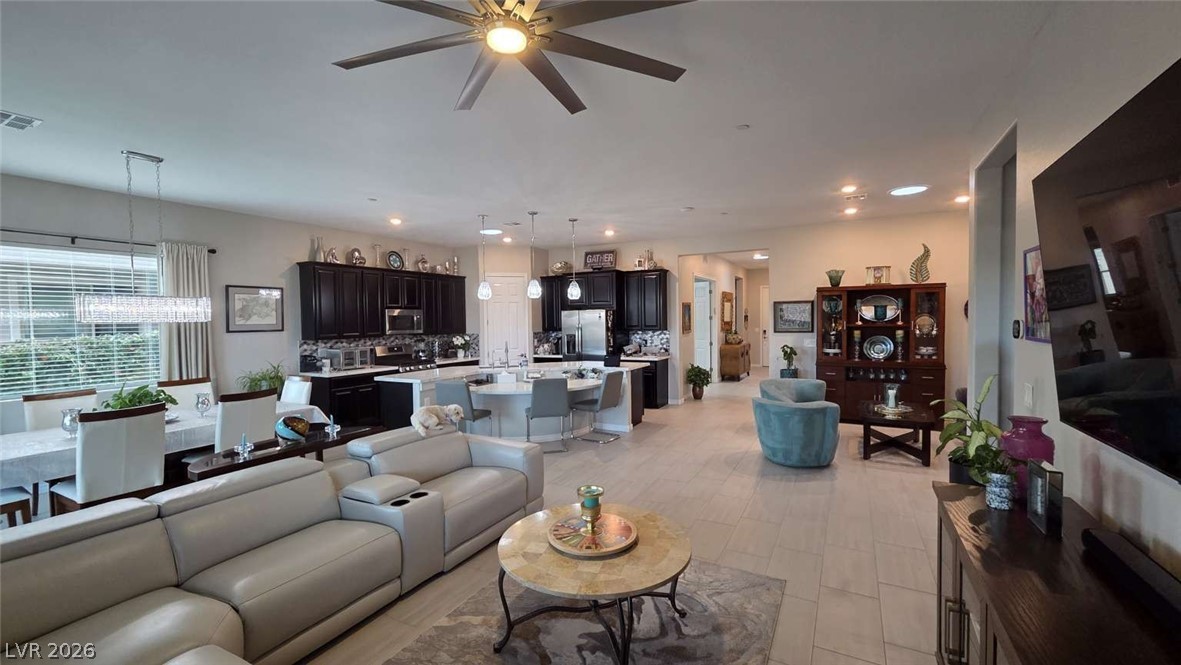 652 Longfeather Street Henderson NV 89011