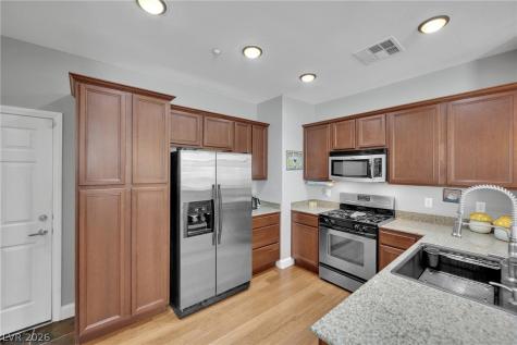 1525 Spiced Wine Avenue 12103 Henderson NV 89074
