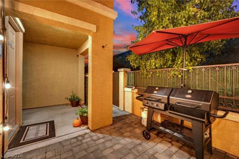 1525 Spiced Wine Avenue 12103 Henderson NV 89074