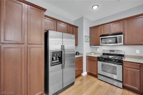 1525 Spiced Wine Avenue 12103 Henderson NV 89074