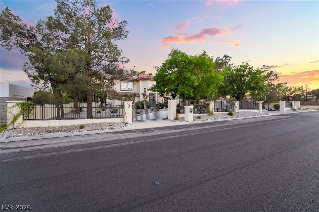 7525 Eldora Avenue Las Vegas NV 89117