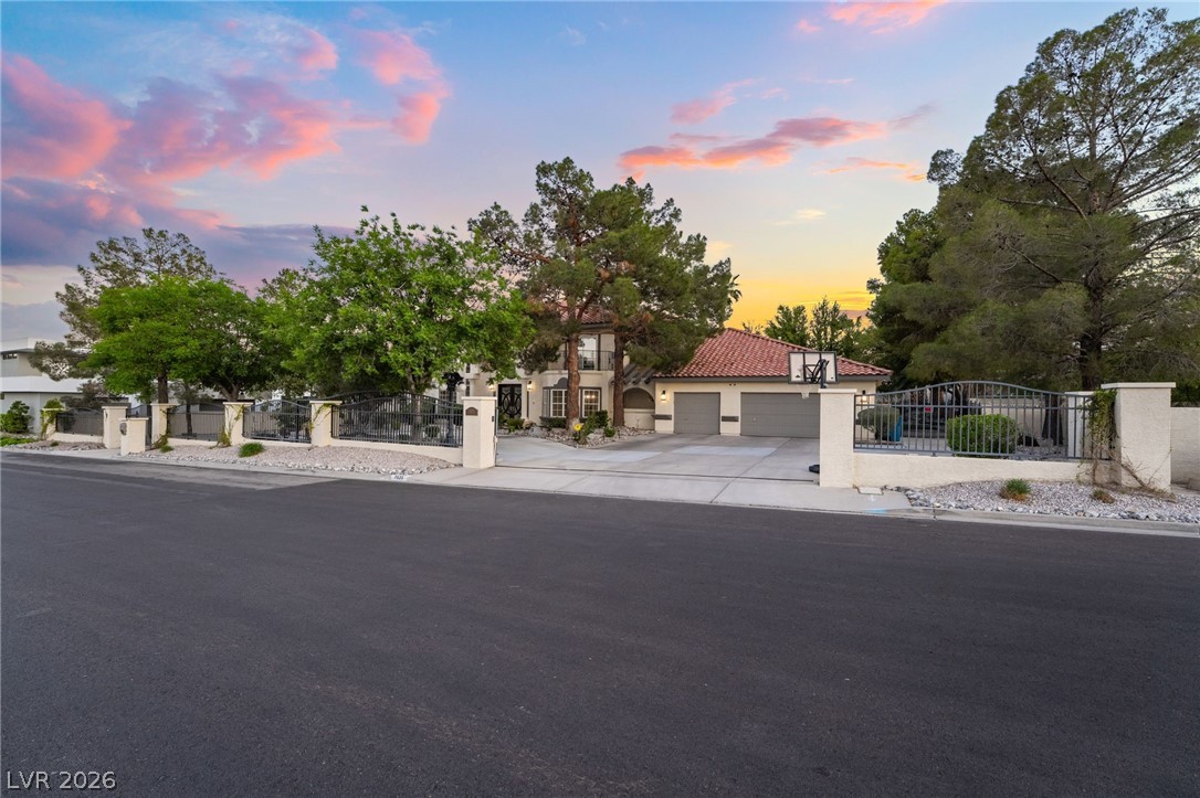 7525 Eldora Avenue Las Vegas NV 89117