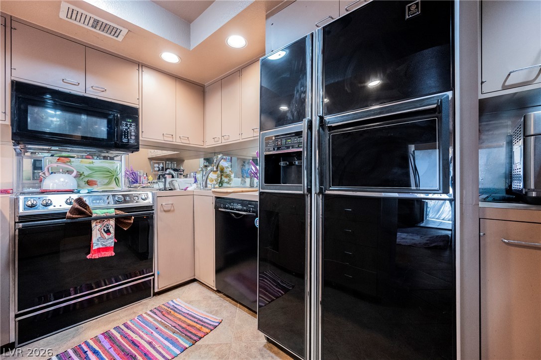 3823 Sinclair Street Las Vegas NV 89121