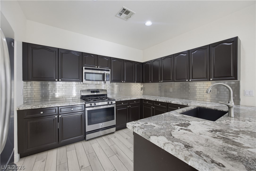 9225 Yellowshale Street Las Vegas NV 89143