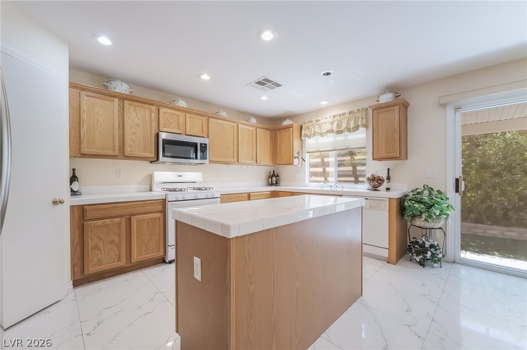 5909 Lingering Breeze Street Las Vegas NV 89148