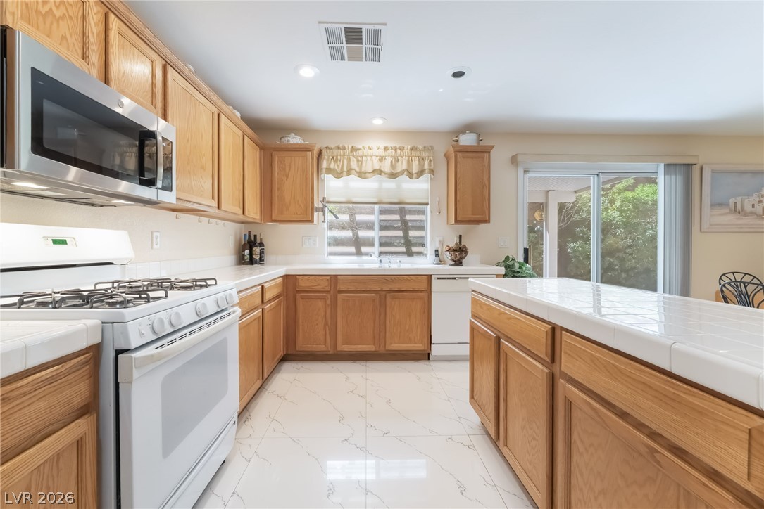 5909 Lingering Breeze Street Las Vegas NV 89148