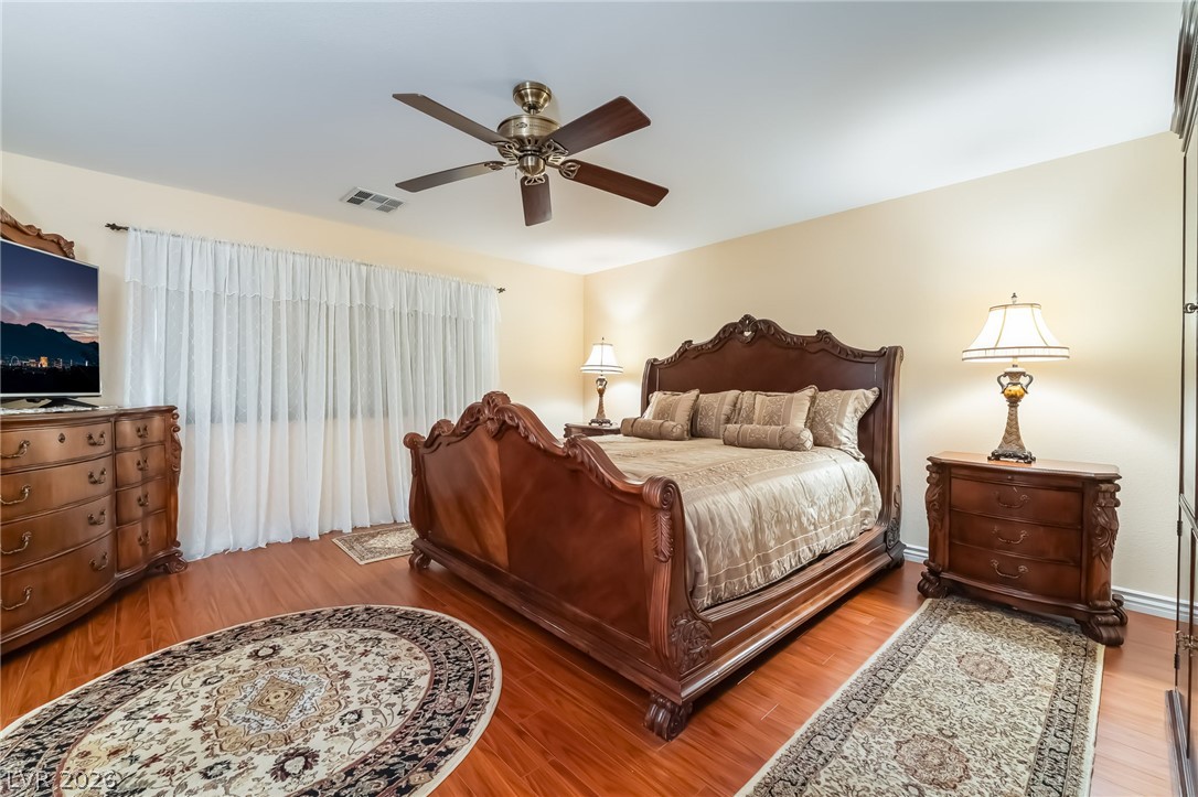 5909 Lingering Breeze Street Las Vegas NV 89148