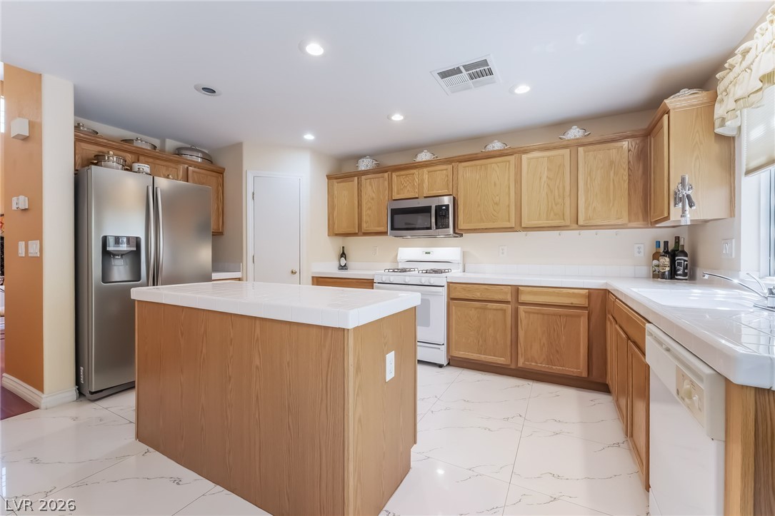 5909 Lingering Breeze Street Las Vegas NV 89148