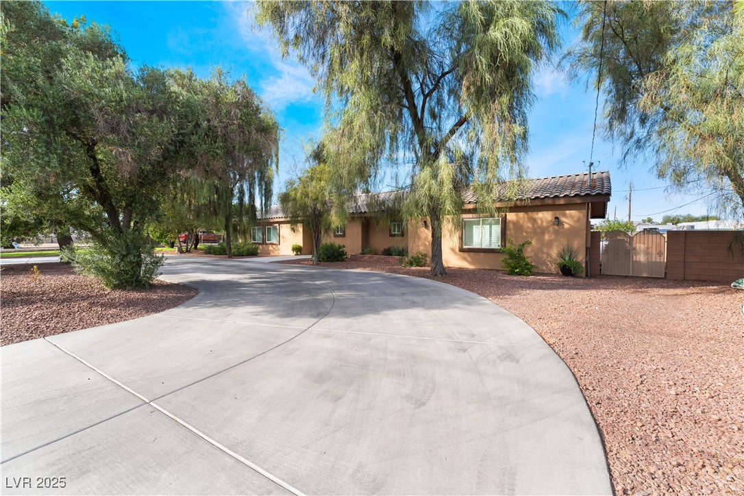 5976 Stewart Avenue Las Vegas NV 89110