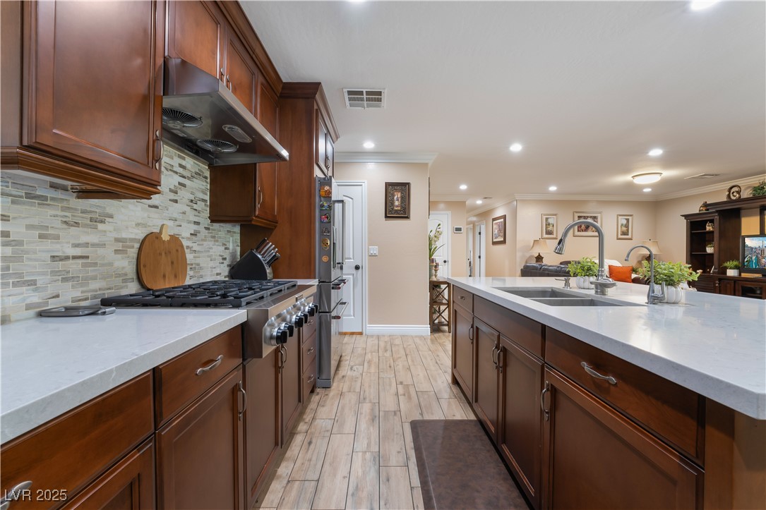 5976 Stewart Avenue Las Vegas NV 89110