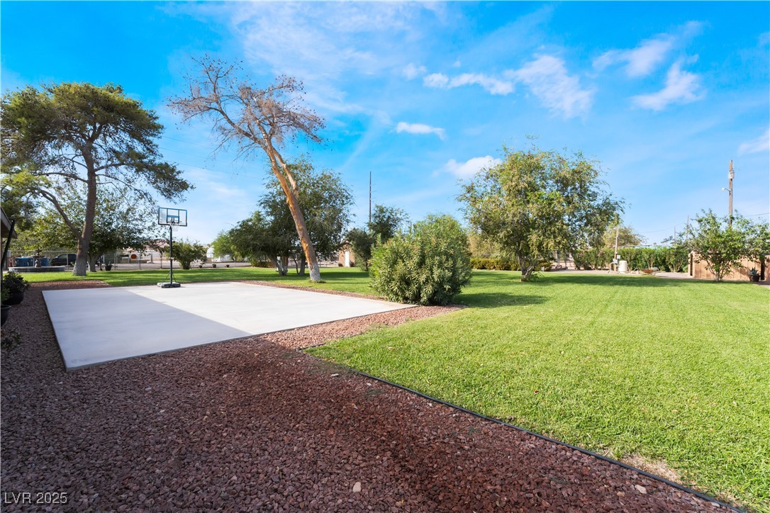 5976 Stewart Avenue Las Vegas NV 89110