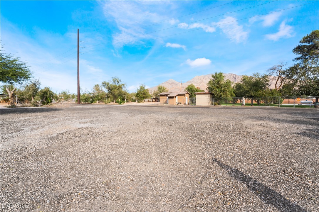 5976 Stewart Avenue Las Vegas NV 89110