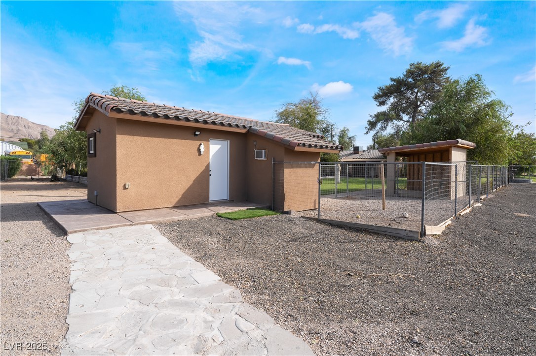 5976 Stewart Avenue Las Vegas NV 89110
