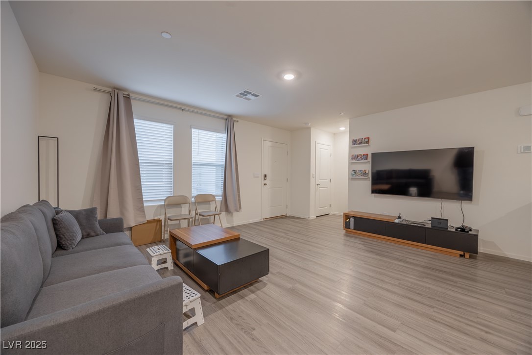 4841 Wine Ridge Avenue Las Vegas NV 89141