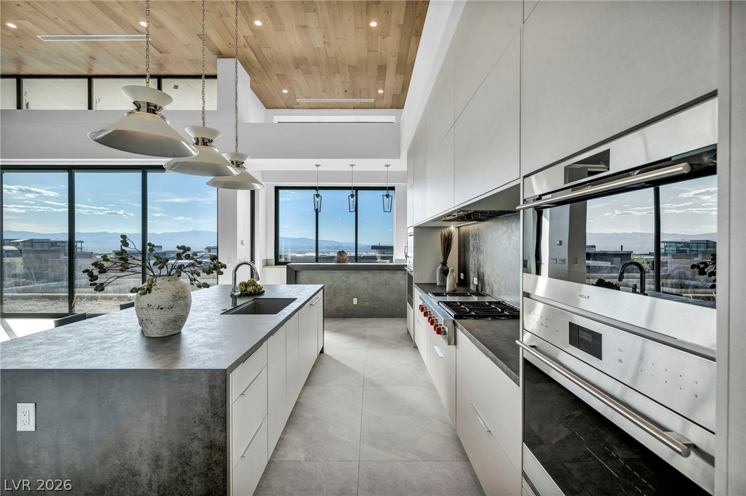 8 Cloudloft Court Henderson NV 89012