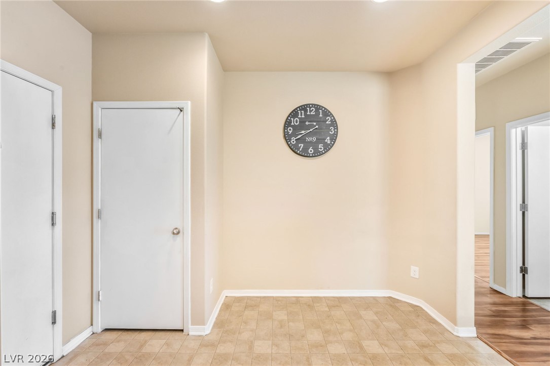 5887 Corbin Las Vegas NV 89122
