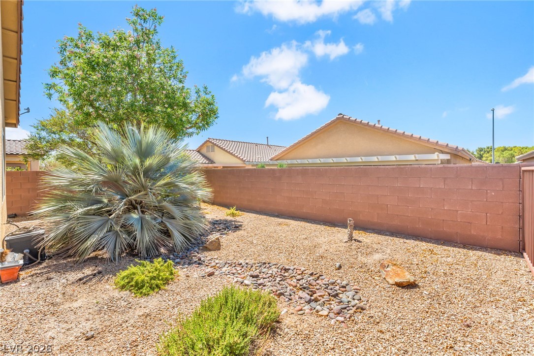 5887 Corbin Las Vegas NV 89122