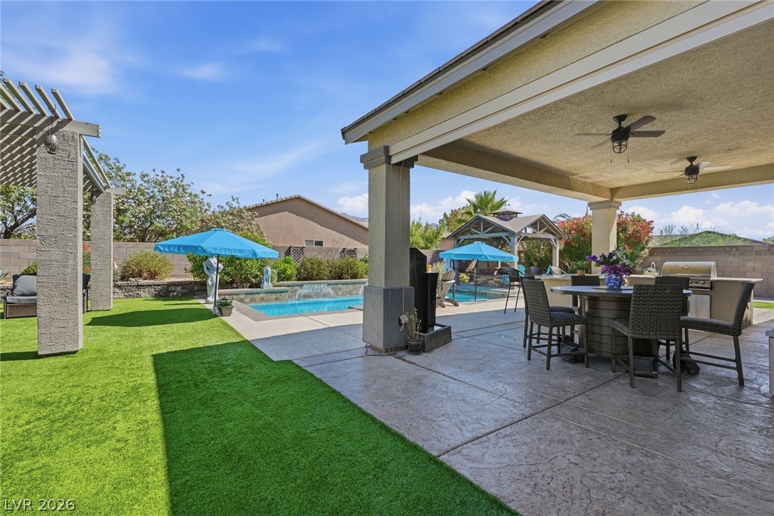 8713 Long Winter Court Las Vegas NV 89131