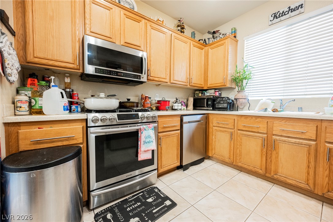 1541 Tillman Falls Avenue Las Vegas NV 89183