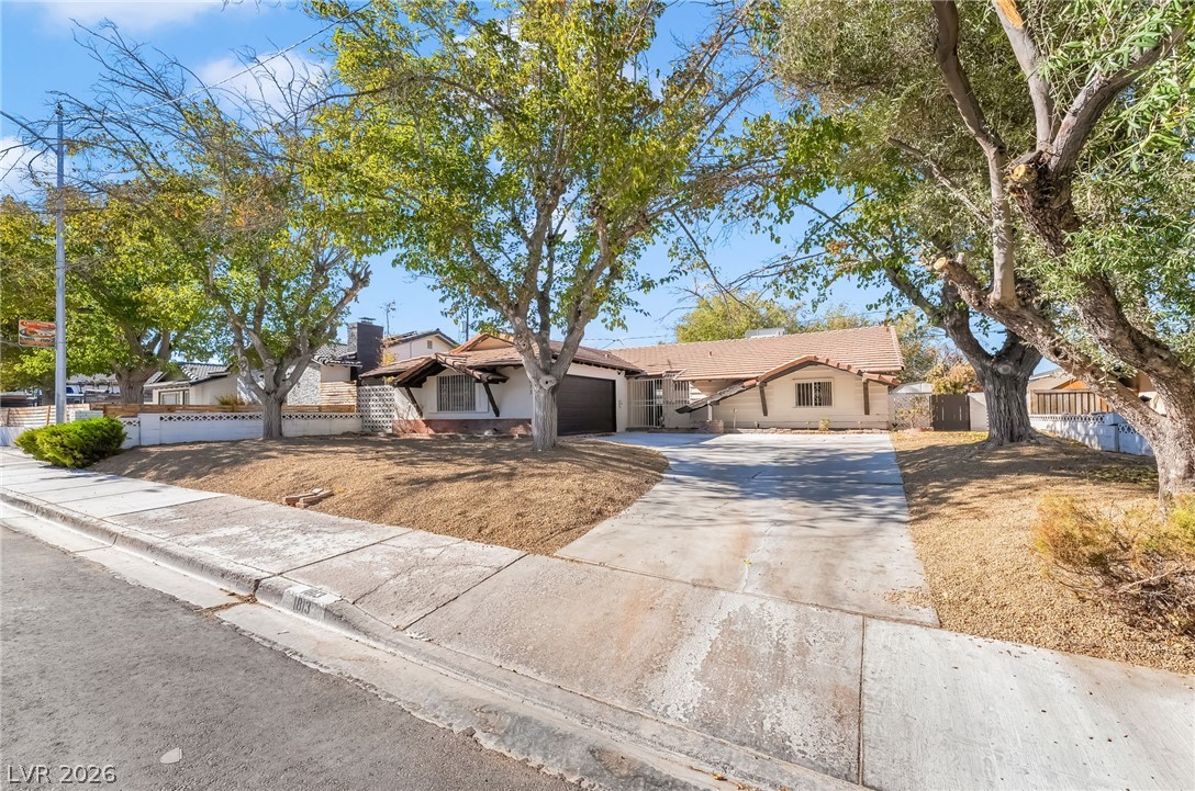 1813 Bracken Avenue Las Vegas NV 89104