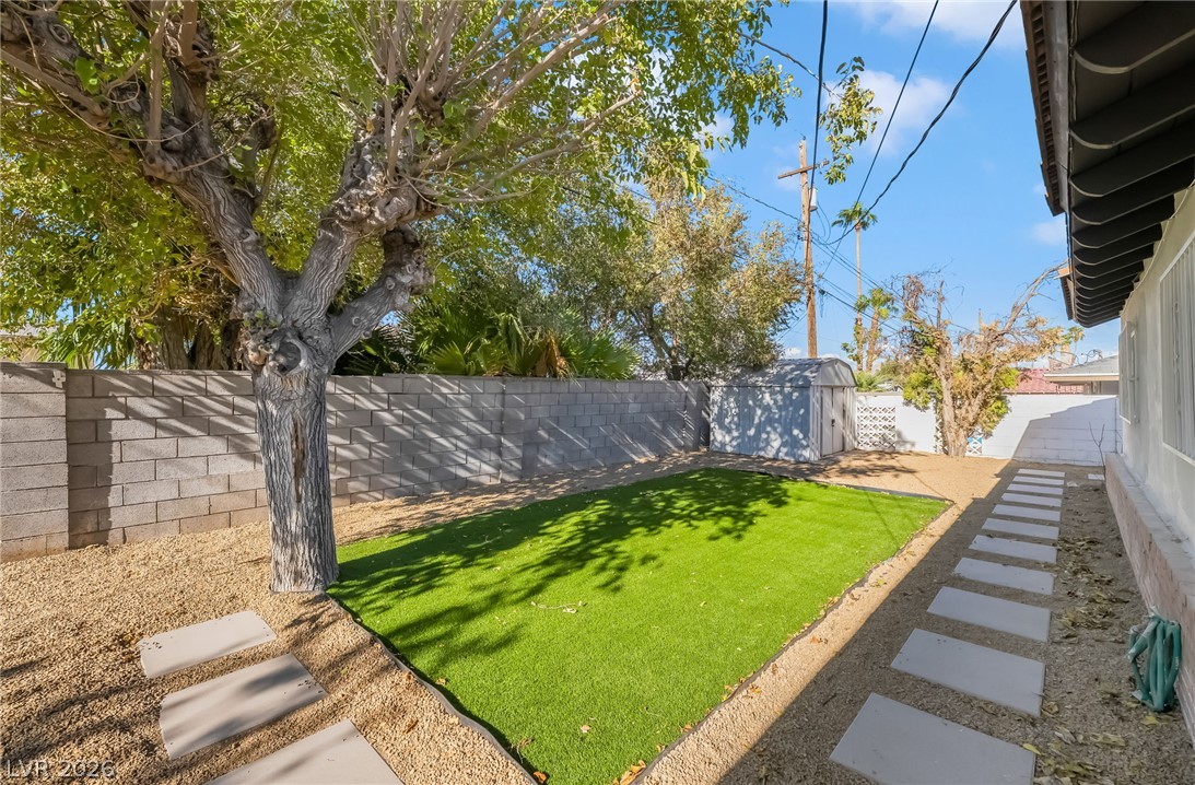1813 Bracken Avenue Las Vegas NV 89104