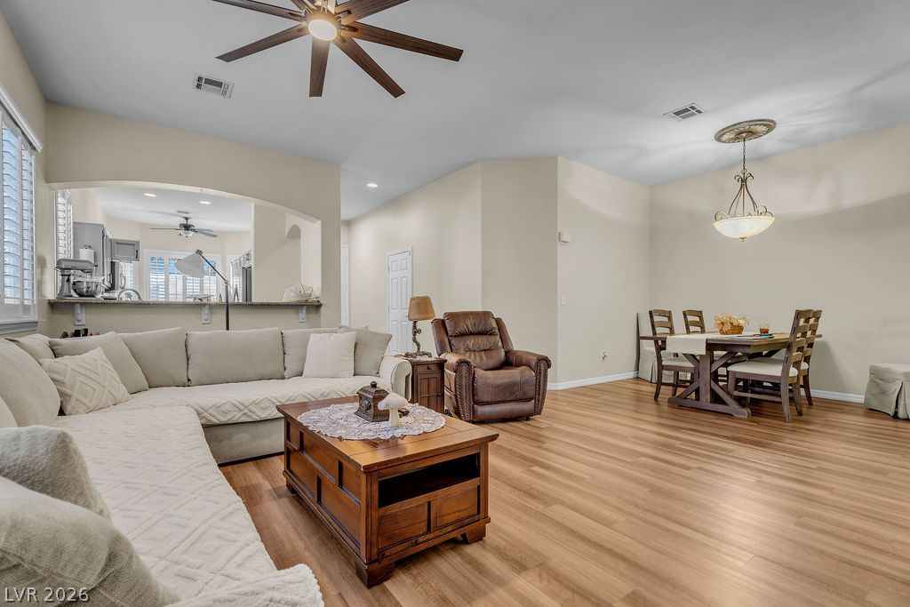 369 Cascade Mist Avenue Las Vegas NV 89123